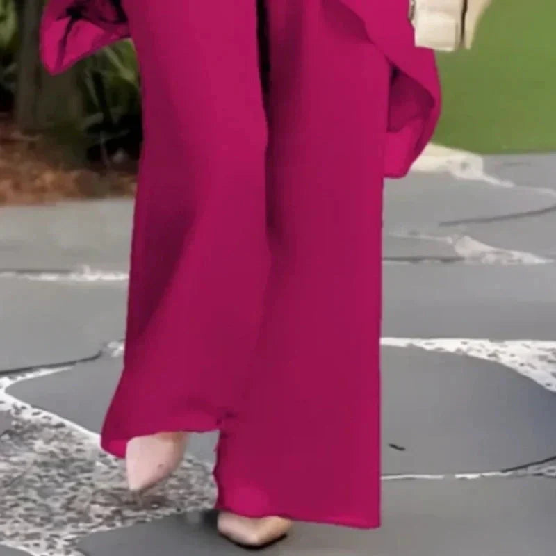 Charmantes Set aus unregelmäßigem Oberteil und Hose mit weitem Bein