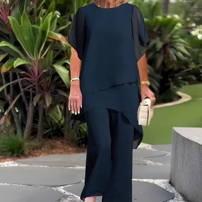 Charmantes Set aus unregelmäßigem Oberteil und Hose mit weitem Bein