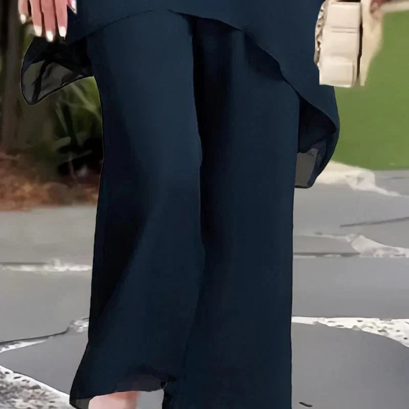 Charmantes Set aus unregelmäßigem Oberteil und Hose mit weitem Bein