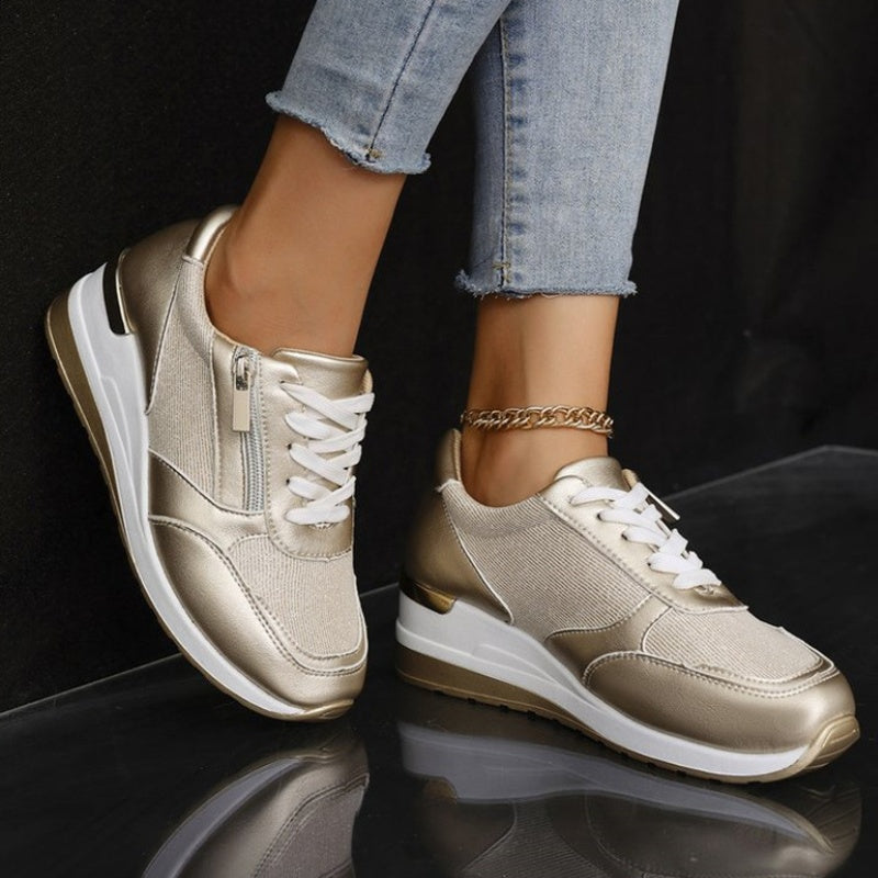 Damen-Sneaker mit Mesh-Obermaterial, Schnürung und Keilabsatz sowie seitlichem Reißverschluss
