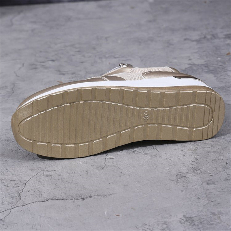 Damen-Sneaker mit Mesh-Obermaterial, Schnürung und Keilabsatz sowie seitlichem Reißverschluss