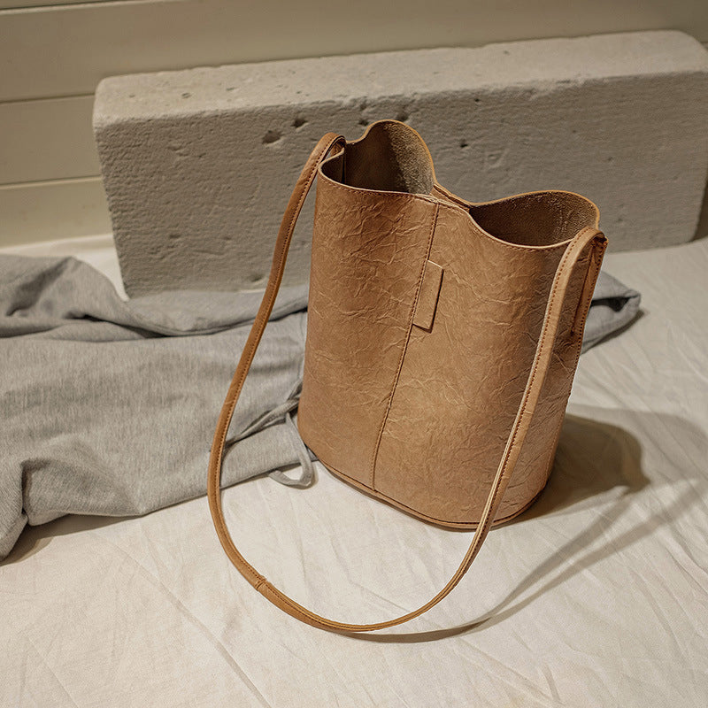 Minimalistische Umhängetasche mit großem Fassungsvermögen