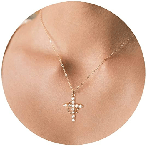 Kette mit Krone und Kreuzanhänger