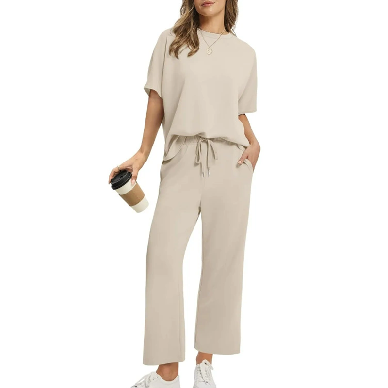 Weiches, lässiges Set aus Oberteil und Hose für Damen