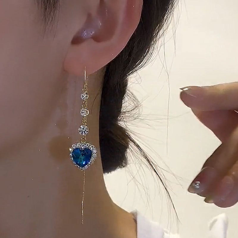 🛍️ 50 % Rabatt – Zarte Herz-Ohrringe mit blauem Kristall – filigraner Verlauf, edler Look & elegant – für den stilvollen Auftritt 💙