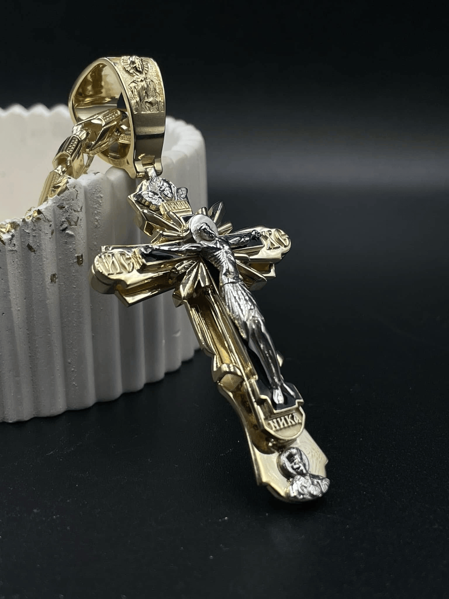 ✝️🙏Halskette mit Jesus-Kreuz-Anhänger