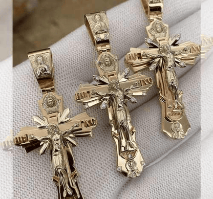 ✝️🙏Halskette mit Jesus-Kreuz-Anhänger