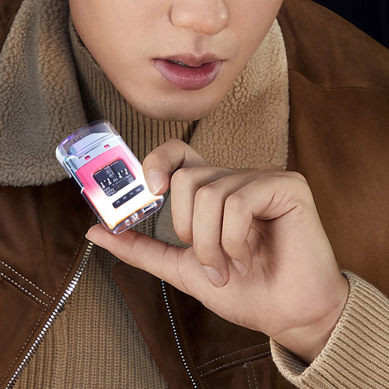 🔥⚡ WIEDERAUFLADBARES FEUERZEUG - Windfest mit Digitalanzeige, USB-C Ladung & Einstellbare Flamme, Wasserdicht und Stoßfest 🌬️💨