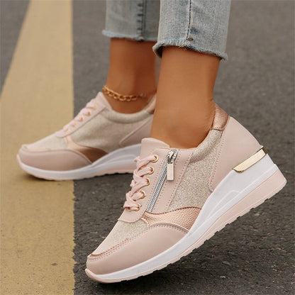 Damen-Sneaker mit Mesh-Obermaterial, Schnürung und Keilabsatz sowie seitlichem Reißverschluss
