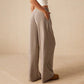 Weibliche Freizeit-Hose mit weitem Bein und Kordelzug