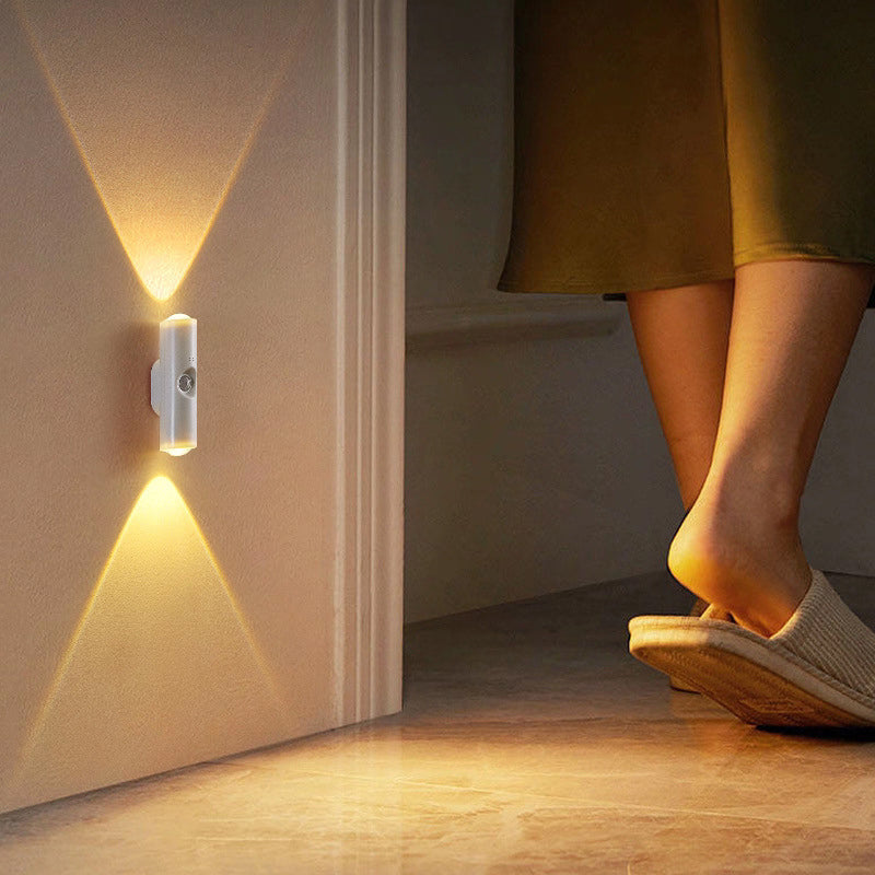 🌈 ✨ Magnetische RGB-Stimmungsleuchte mit Bewegungssensor – Individuelle Beleuchtung, die Sie erkennt! ✨Winter-Gehause-Atmosphäre im Handumdrehen!