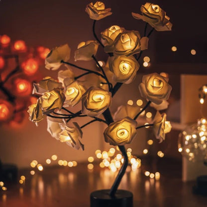 🌹 50% RABATT! 🌳 Rosenblüten-Design Baum Nachtlicht – Magische Atmosphäre, Energieeffiziente LEDs & Beruhigende Schlafzimmer-Dekoration ✨
