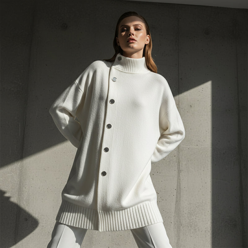 Damen-Strickjacke mit hohem Kragen und Knöpfen