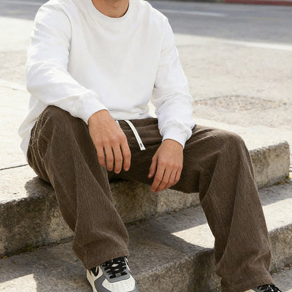 Herrenhose mit lockerer Passform, Kordelzug und Taschen