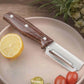 🥕 KAUFE 1, ERHALTE 1 GRATIS! 🔪 Multifunktions-Schäler – Rasiermesserscharfe Klinge, Ergonomischer Holzgriff & Integrierter Flaschenöffner für Die Küche ✨