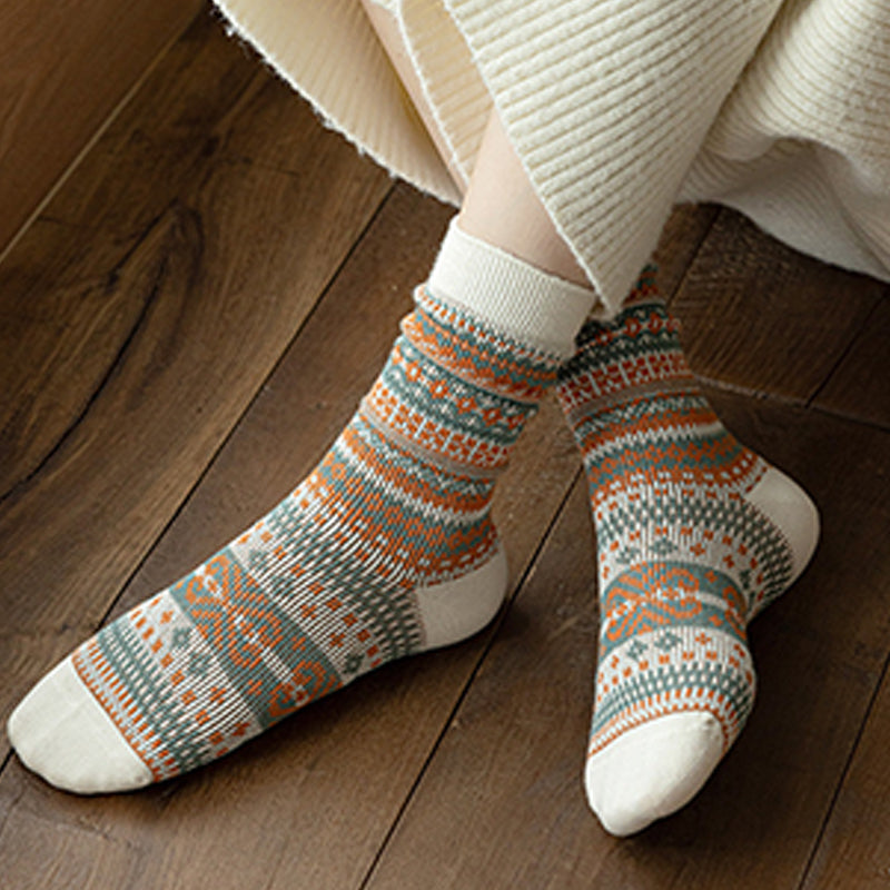 Socken im Retro-Ethno-Stil