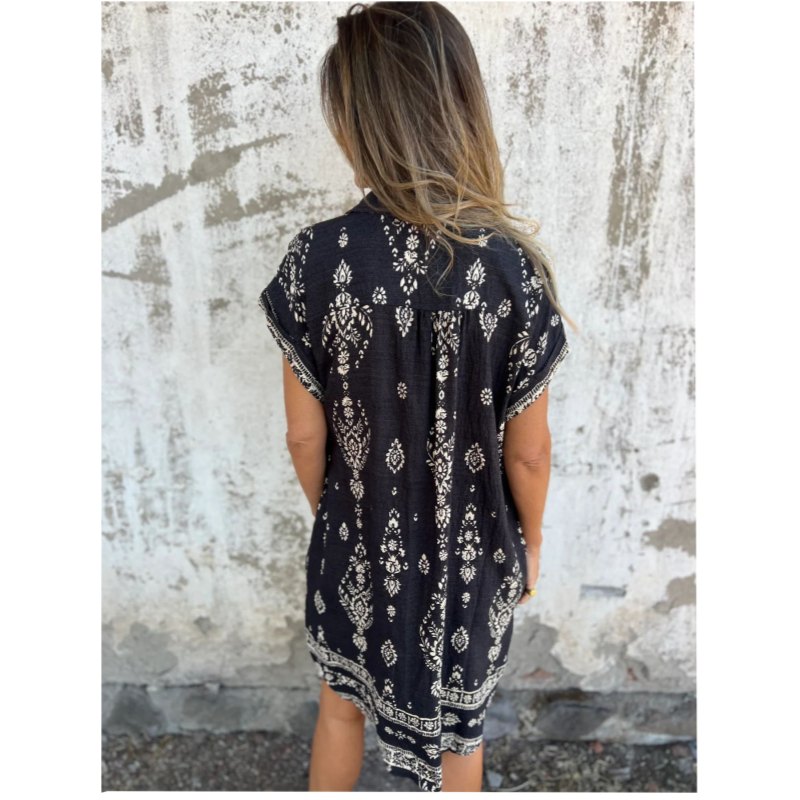 Lockeres, bedrucktes Kurzarmkleid mit Taschen