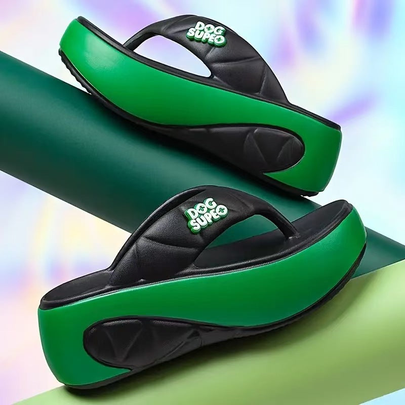 Sommerliche Flip-Flops für Damen mit weicher Plateausohle und Farbblock-Design