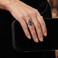 🖤 Silberfarbener Boho-Ring mit schwarzem Tropfenstein und Rankenmuster