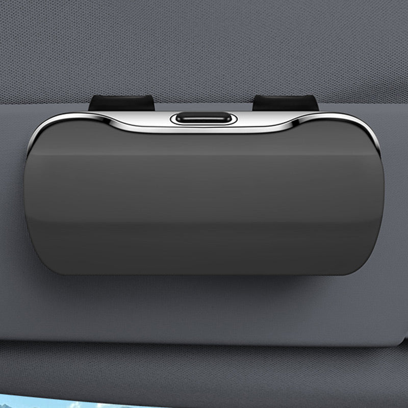 🕶️ KAUFE 2, ERHALTE 1 GRATIS! 🚗 Auto Sonnenblenden-Brillenbox – Universelle Passform, schützt Sonnenbrillen – Einfacher Zugriff, weiches Innenfutter & rutschfeste Halterung – bezahlen per Nachnahme ✅