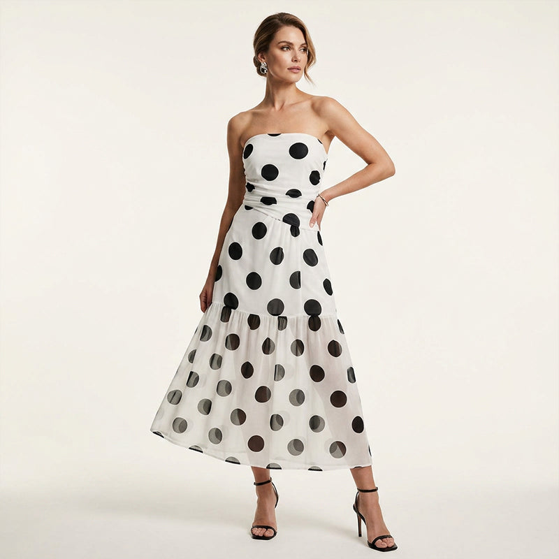 👗 50% RABATT+Kostenlose Kette dazu+Versandkostenfrei! ✨ Elegantes Trägerloses Tupfen-Stufenkleid – Fließender Stoff, Schmeichelhafter Schnitt & Perfekt Für Einen Romantischen Sommerlook ☀️