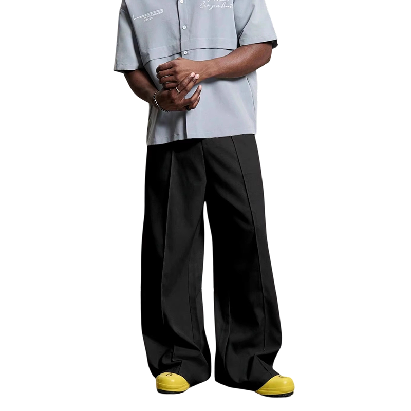 Minimalistische Herrenhose mit weitem Bein