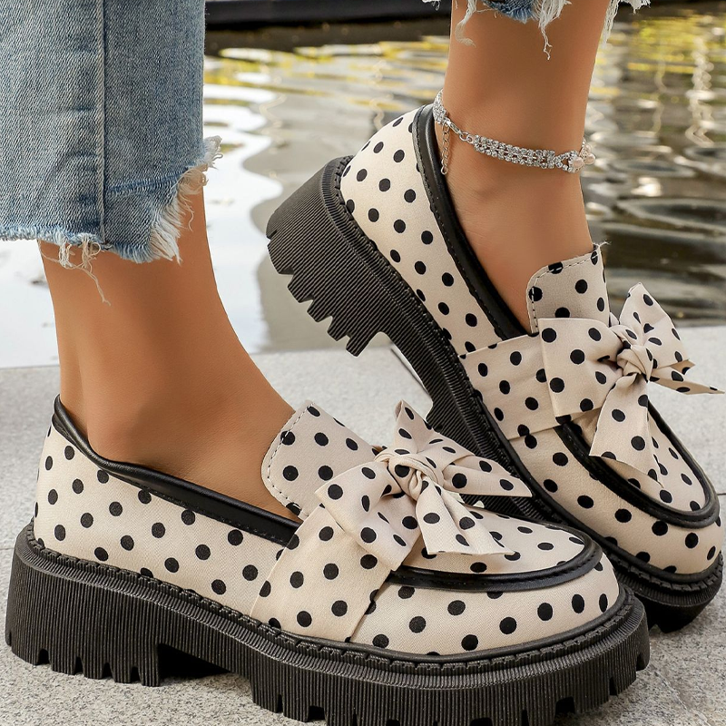 ✨ Neu eingetroffen ✨ 👞 Damen-Loafers mit Tupfenmuster, Schleife & Plateausohle 🎀