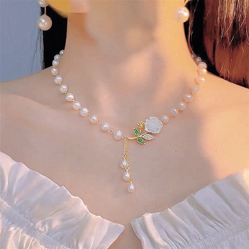 ✨Damen Halskette mit Rosen und Perlen ✨ Romantisch, Elegant & Zeitlos