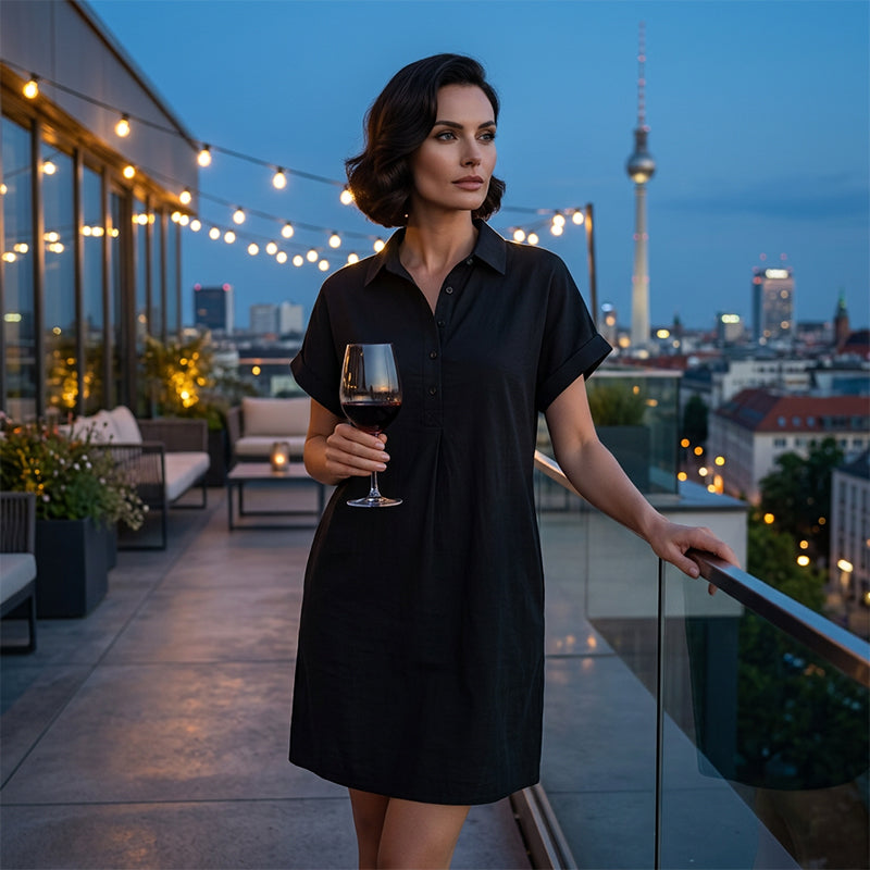 Lässiges Kurzarmkleid mit Knöpfen und Taschen