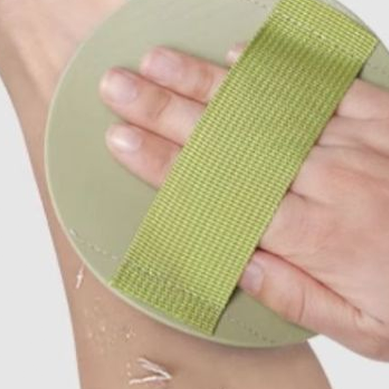 🧽 Sanfte Peeling-Scheibe für Damen – rundes, flexibles Duschpad, effektiv & hautschonend für Rücken & empfindliche Haut ✨