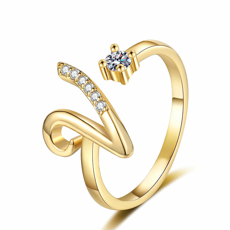 💍⏰ 50% RABATT – NUR FÜR KURZE ZEIT! Damen Ring mit Buchstaben – Funkelnde Zirkonia-Verzierung, verstellbare Größe & elegantes Design ✨