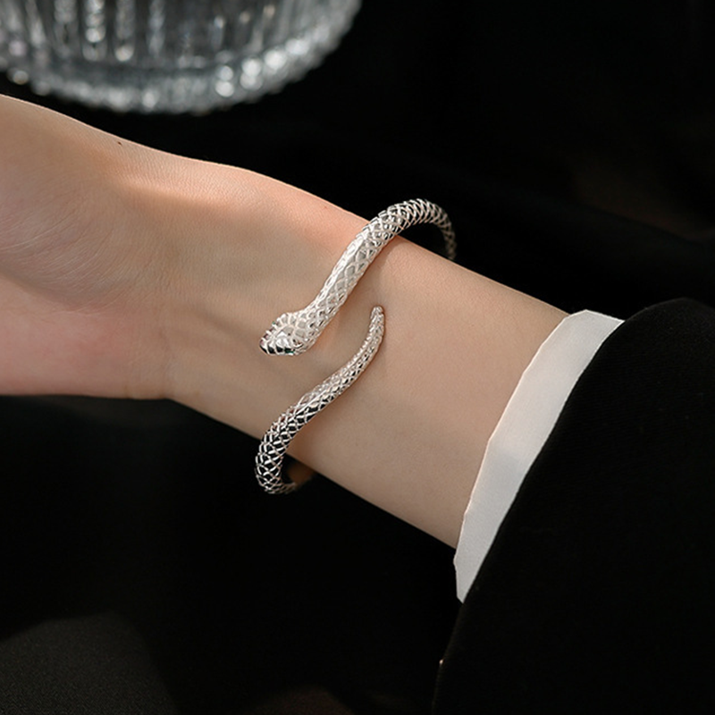 🐍 50% RABATT! ✨ Vintage Schlangen-Armreif – Verstellbar, mit Schuppendetails & grünen Augen – Einzigartiges Accessoire mit Charakter 🖤