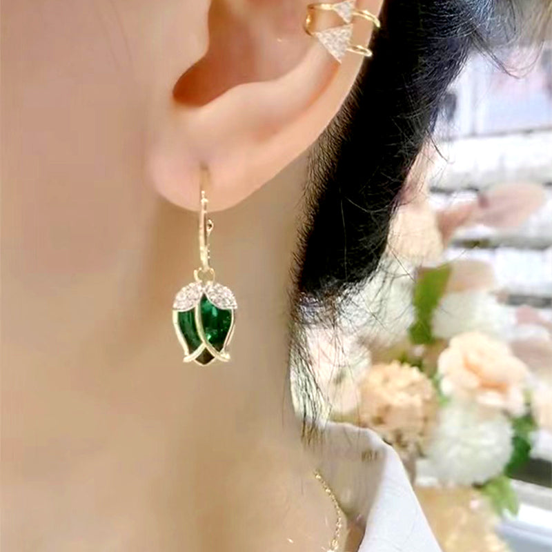 Elegante Rosenknospen-C-Creolen