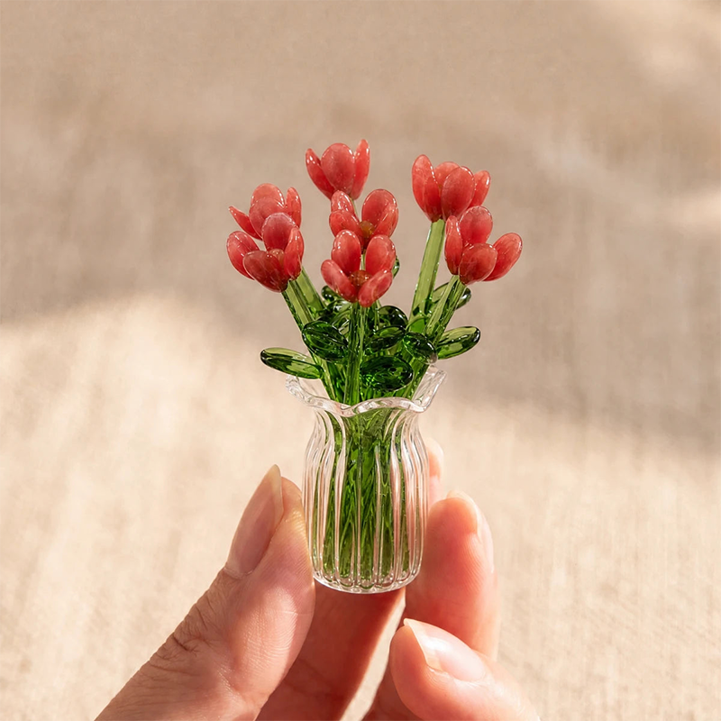 🌸✨ Miniatur-Glasblumen mit Vase – 50% RABATT! 7 farbige Glasblüten, 6cm Höhe, elegante Glaskunst – blüht für immer.