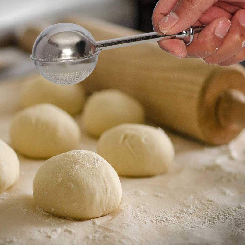Multifunktionaler Mehlstreuer zum Backen